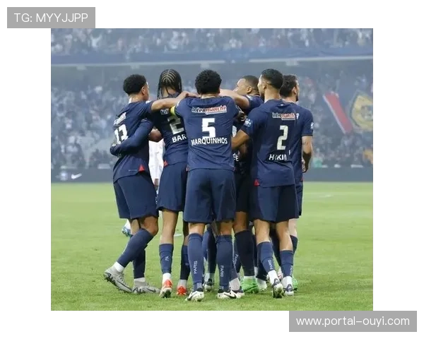 巴黎FC点球扳平后不久,登贝莱迅速进球助巴黎再次领先